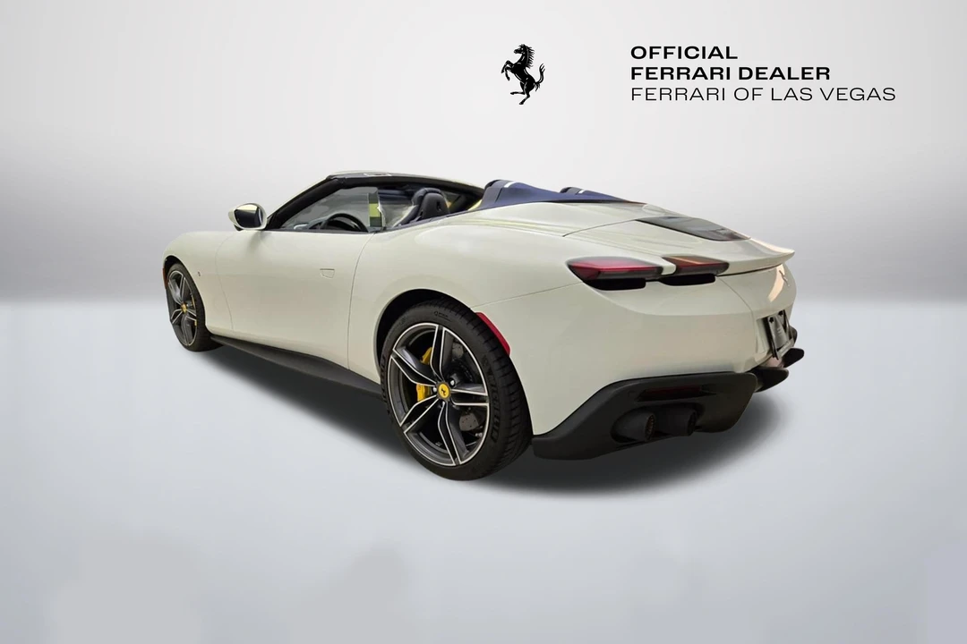 2024 Ferrari Roma Spider - Image 11 of 31