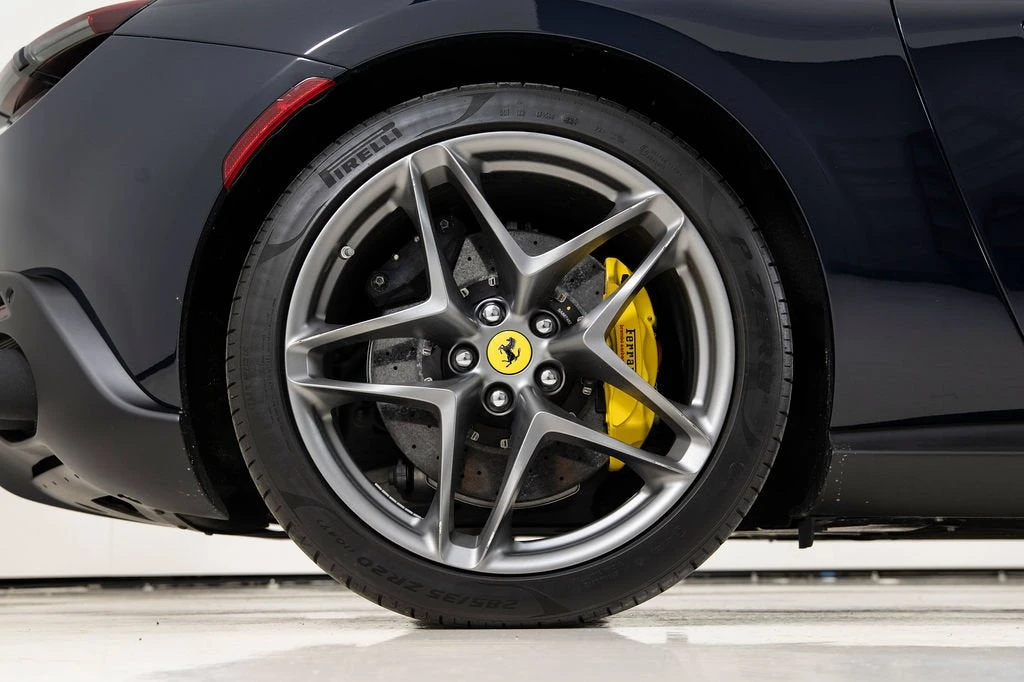 2024 Ferrari Roma Spider - Image 22 of 31