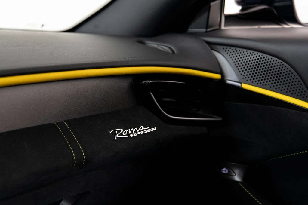 2024 Ferrari Roma Spider - Image 15 of 31