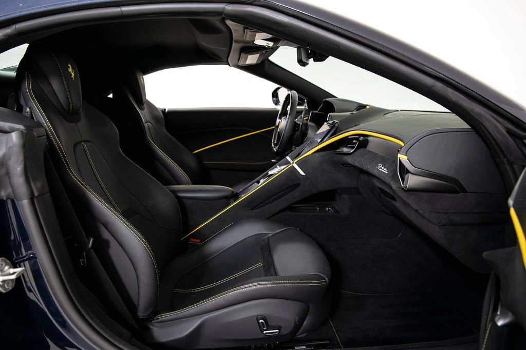 2024 Ferrari Roma Spider - Image 13 of 31