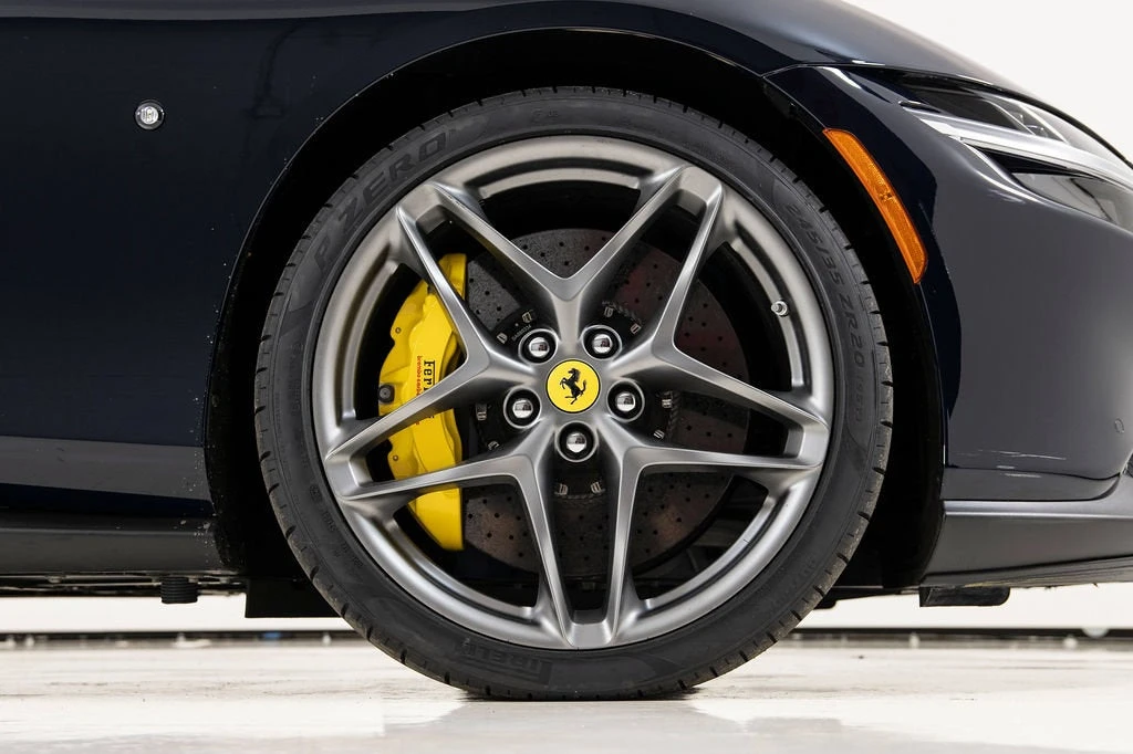 2024 Ferrari Roma Spider - Image 23 of 31
