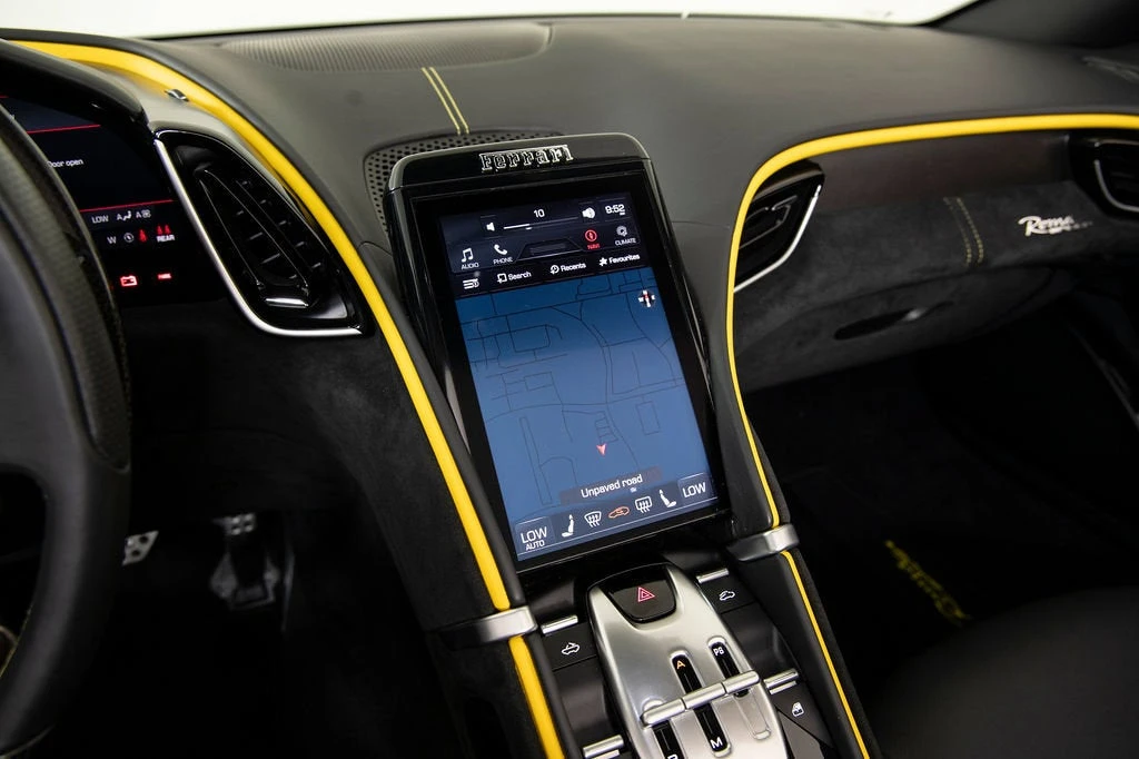 2024 Ferrari Roma Spider - Image 12 of 31