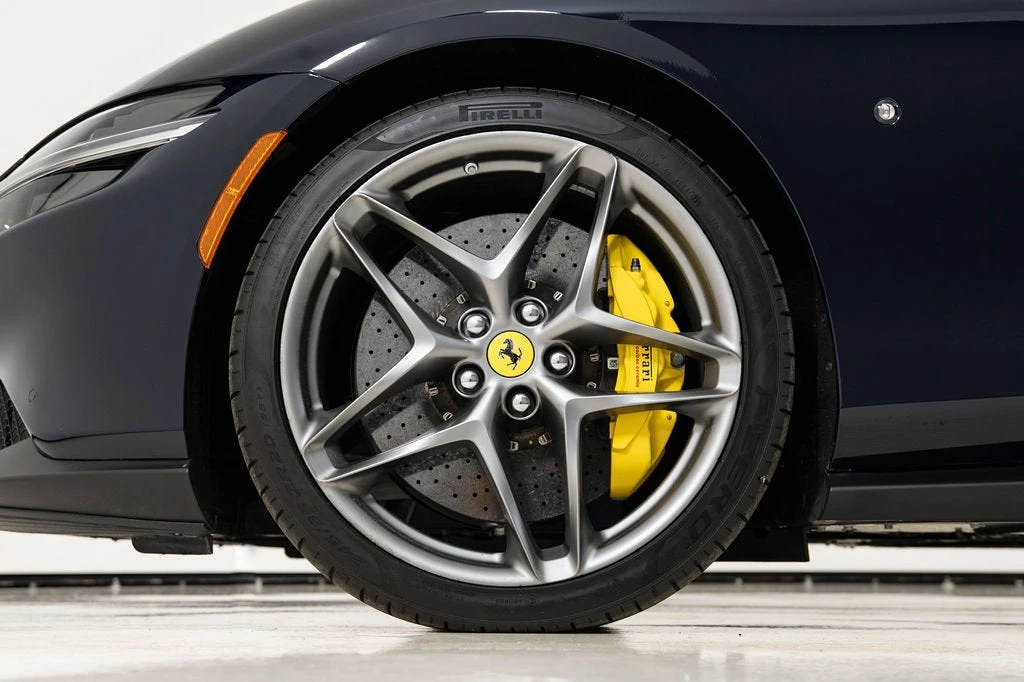 2024 Ferrari Roma Spider - Image 20 of 31