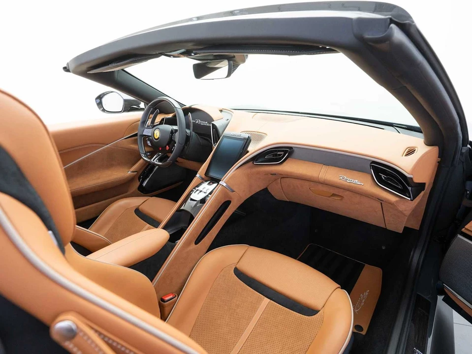 2024 Ferrari Roma Spider - Image 13 of 31