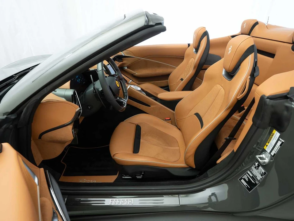 2024 Ferrari Roma Spider - Image 9 of 31
