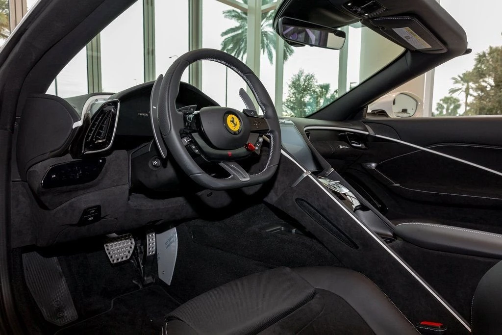 2024 Ferrari Roma Spider - Image 18 of 31