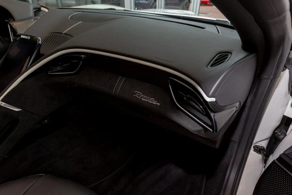 2024 Ferrari Roma Spider - Image 30 of 31