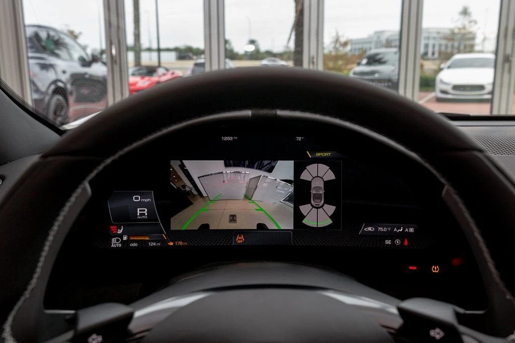 2024 Ferrari Roma Spider - Image 23 of 31