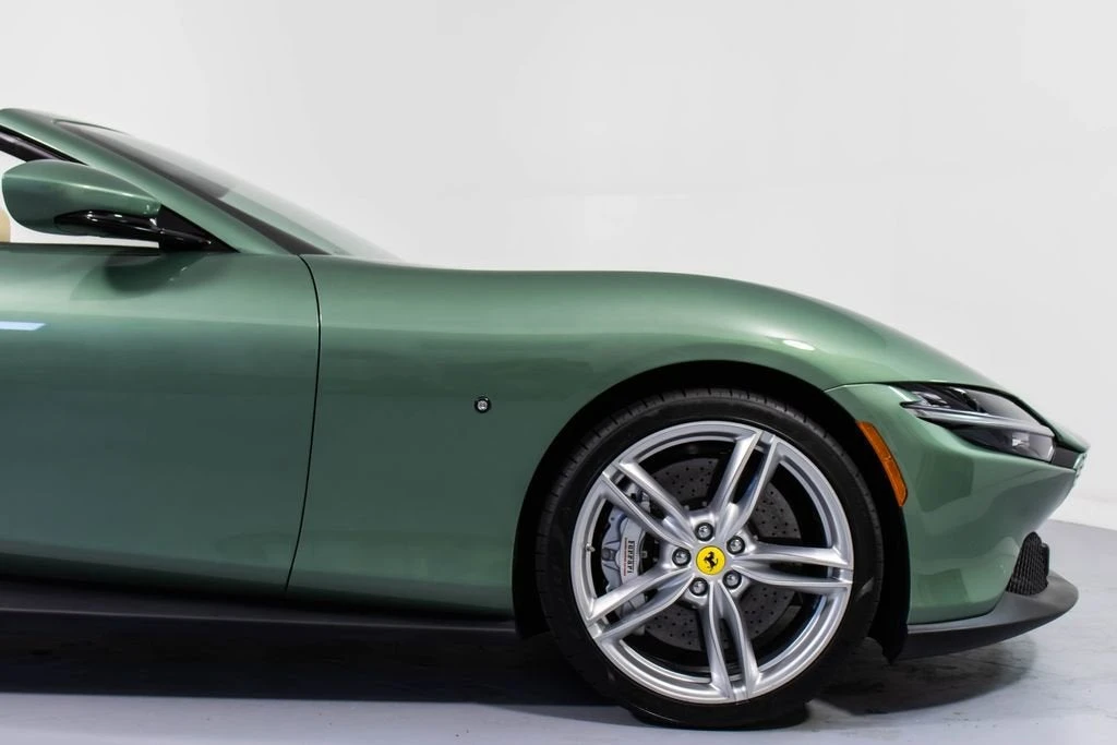 2024 Ferrari Roma Spider - Image 16 of 31