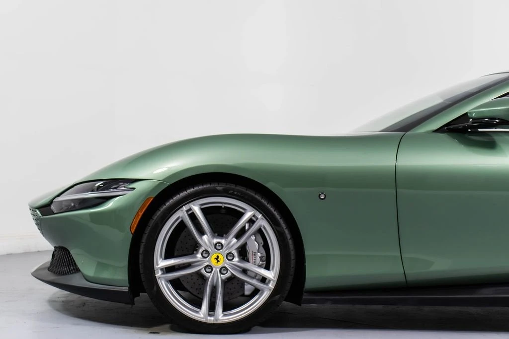 2024 Ferrari Roma Spider - Image 28 of 31