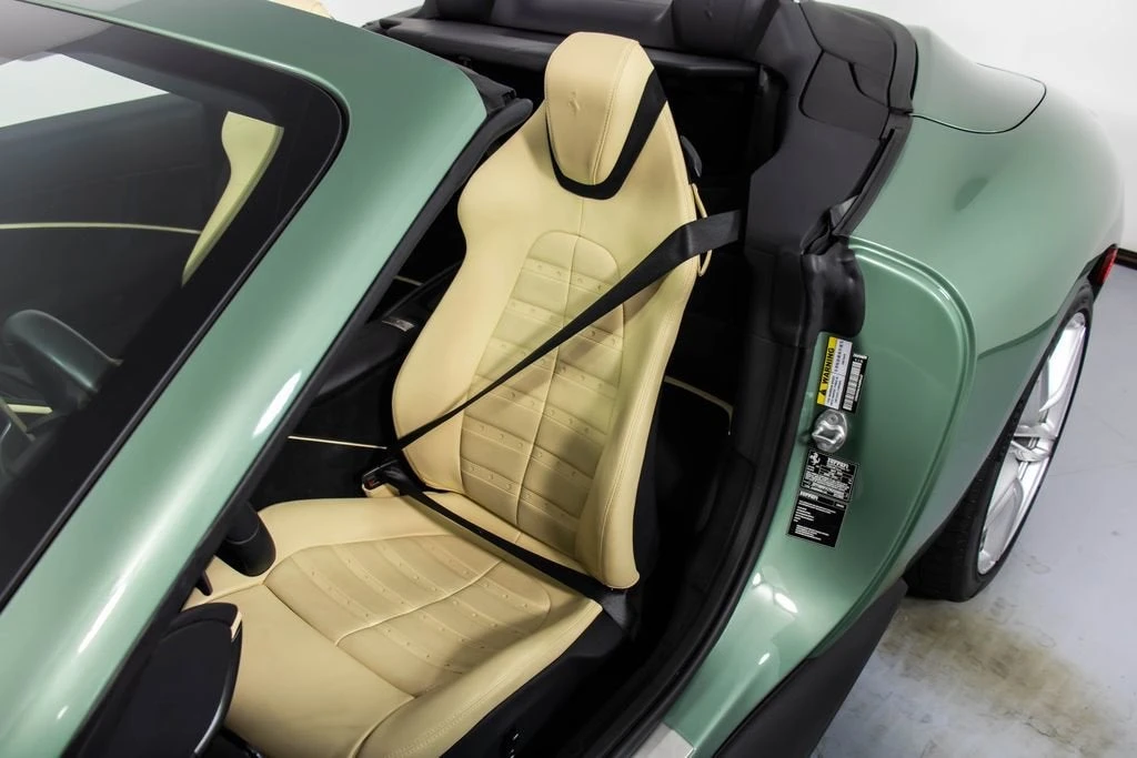 2024 Ferrari Roma Spider - Image 6 of 31