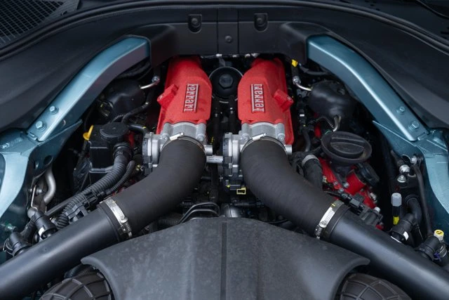 2024 Ferrari Roma Spider - Image 13 of 31