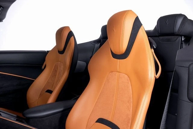 2024 Ferrari Roma Spider - Image 21 of 31