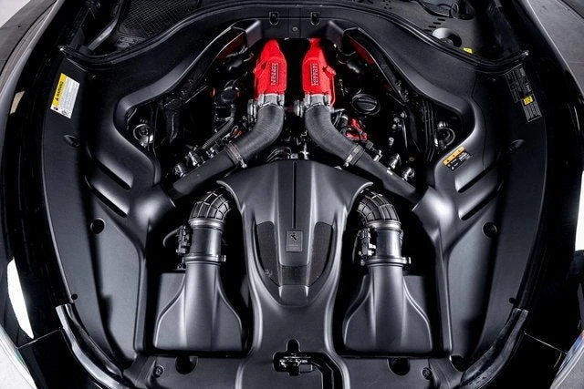 2024 Ferrari Roma Spider - Image 14 of 31