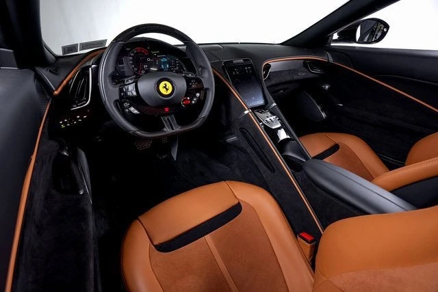 2024 Ferrari Roma Spider - Image 28 of 31