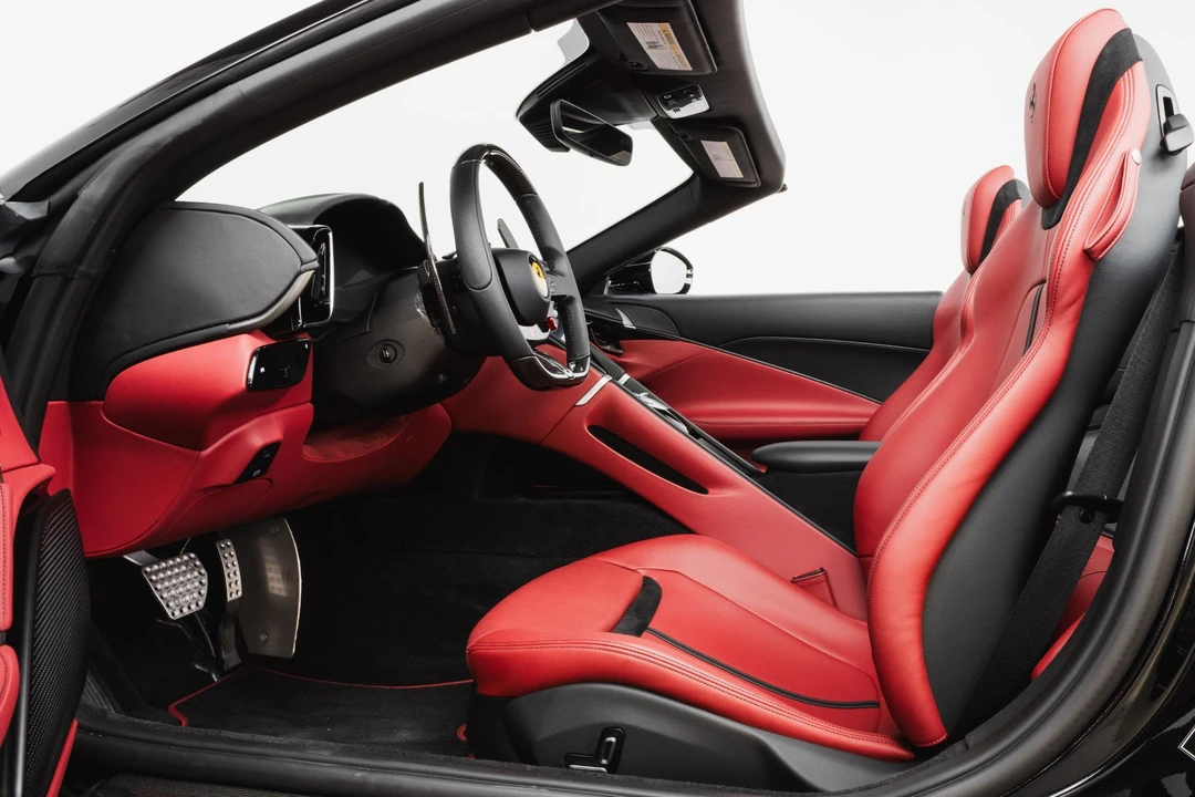 2024 Ferrari Roma Spider - Image 2 of 31