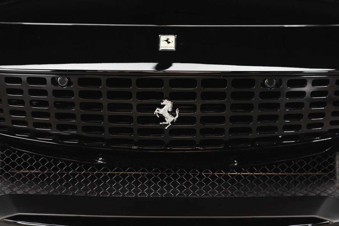 2024 Ferrari Roma Spider - Image 28 of 31