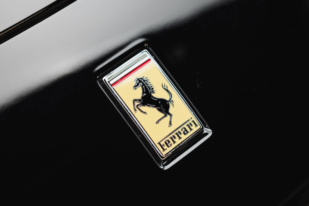 2024 Ferrari Roma Spider - Image 26 of 31