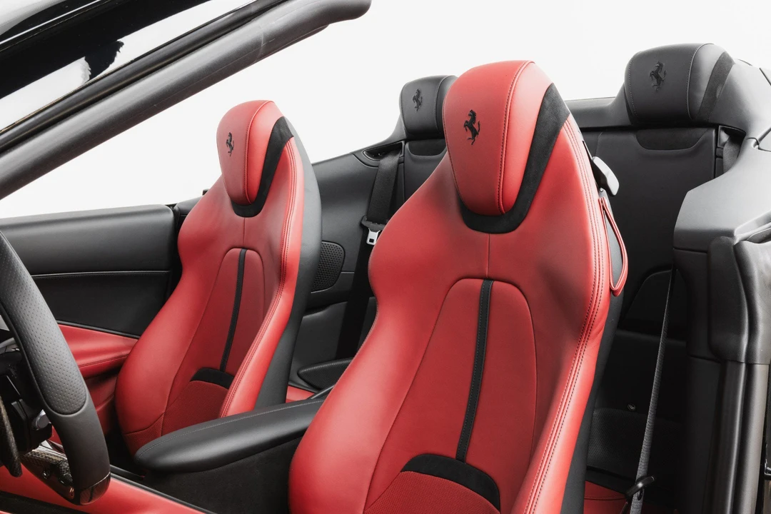 2024 Ferrari Roma Spider - Image 3 of 31