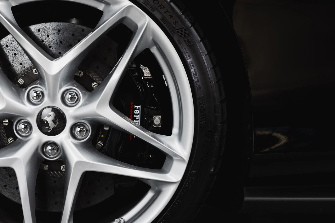 2024 Ferrari Roma Spider - Image 20 of 31