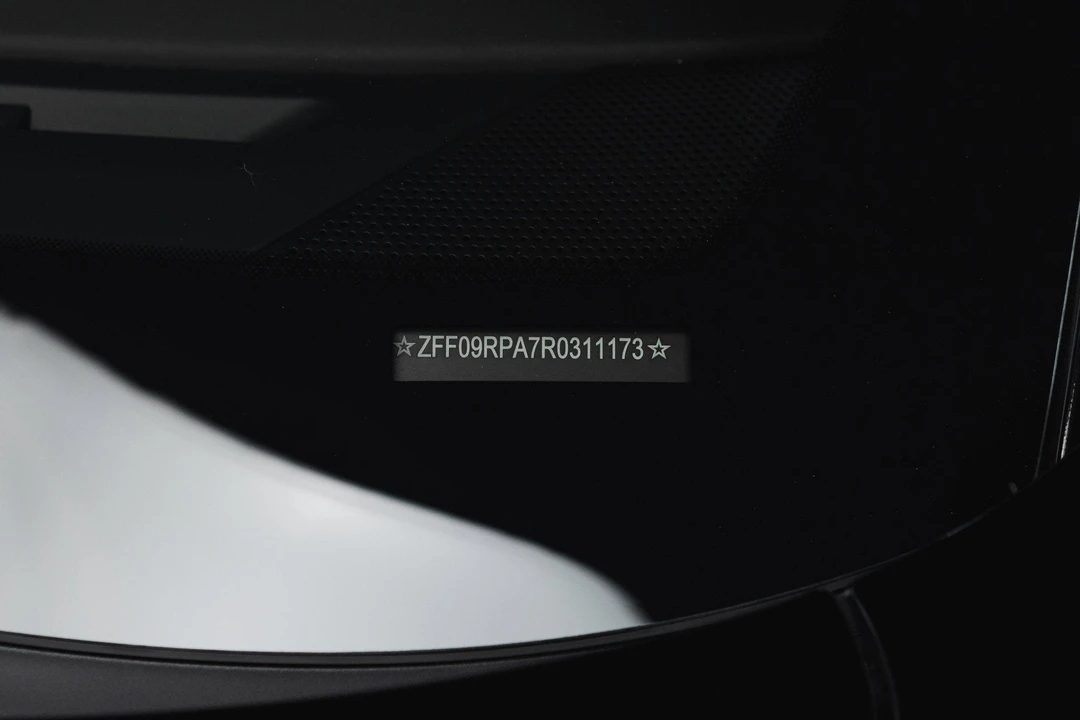 2024 Ferrari Roma Spider - Image 30 of 31