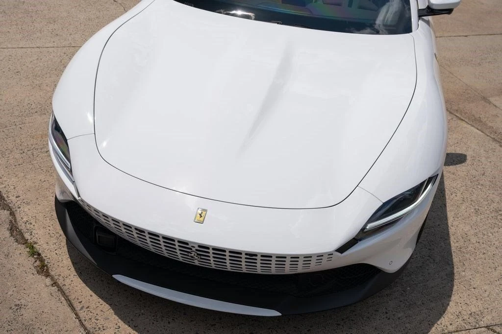 2024 Ferrari Roma Spider - Image 11 of 31