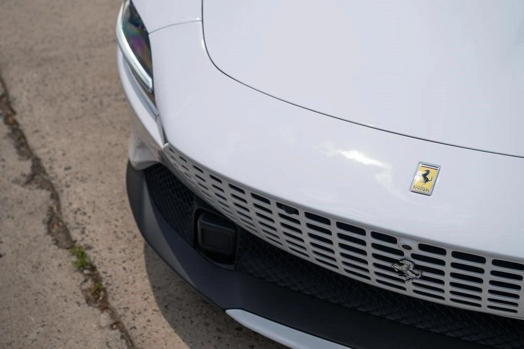 2024 Ferrari Roma Spider - Image 12 of 31
