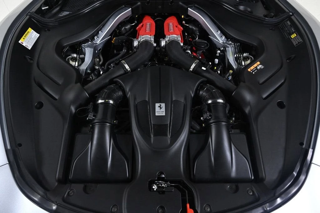 2024 Ferrari Roma Spider - Image 5 of 31