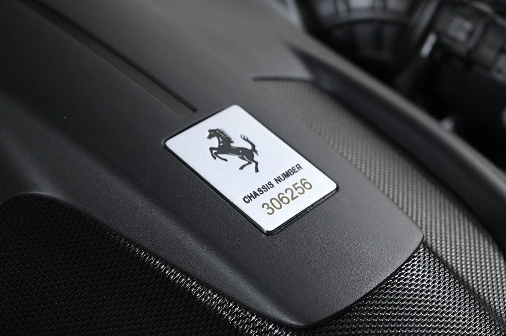 2024 Ferrari Roma Spider - Image 27 of 31
