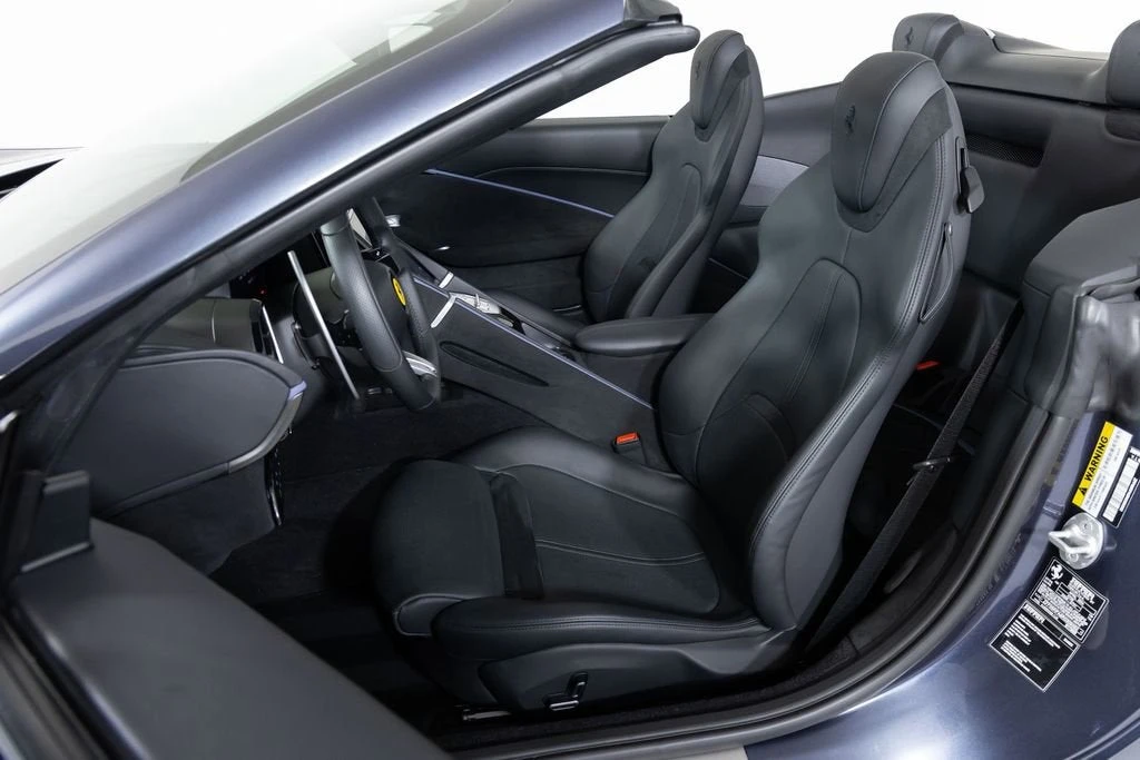 2024 Ferrari Roma Spider - Image 5 of 31