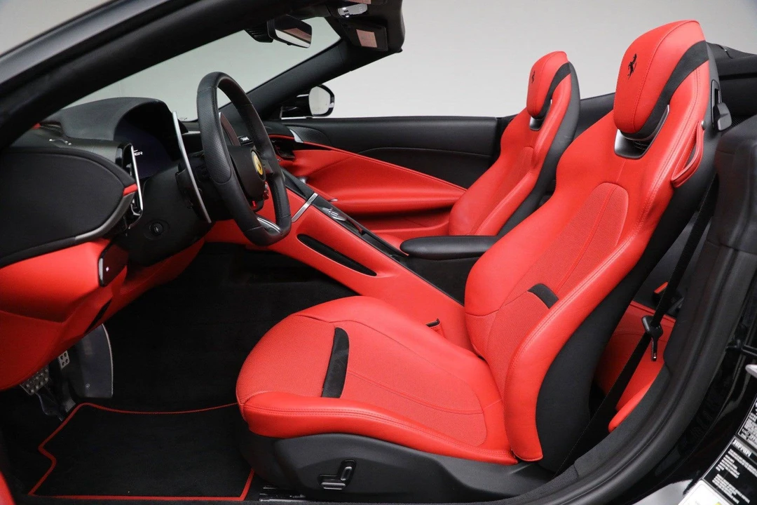 2024 Ferrari Roma Spider - Image 14 of 29