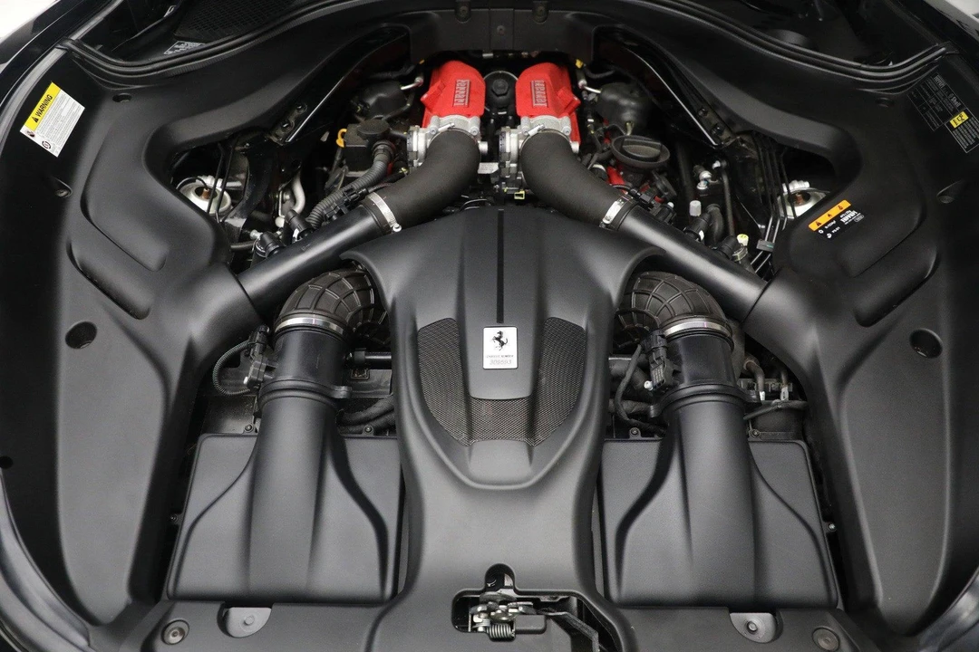 2024 Ferrari Roma Spider - Image 28 of 29
