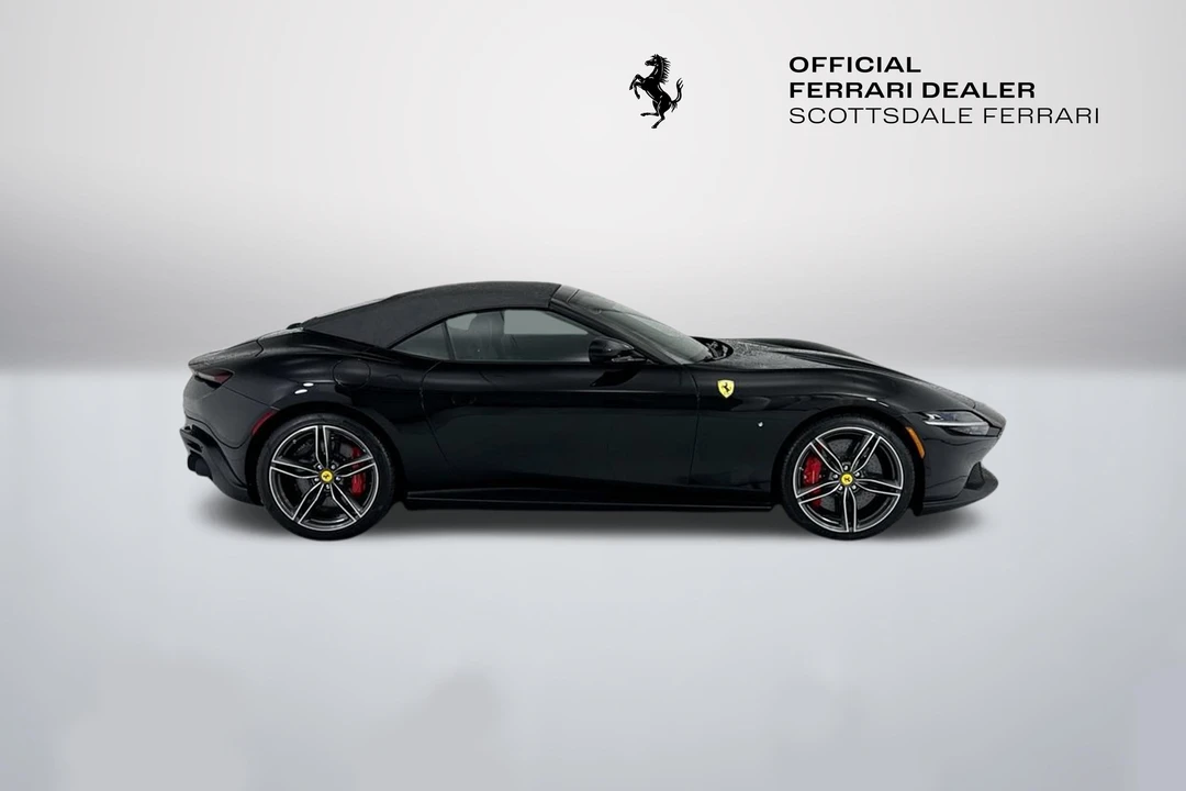 2024 Ferrari Roma Spider - Image 12 of 31