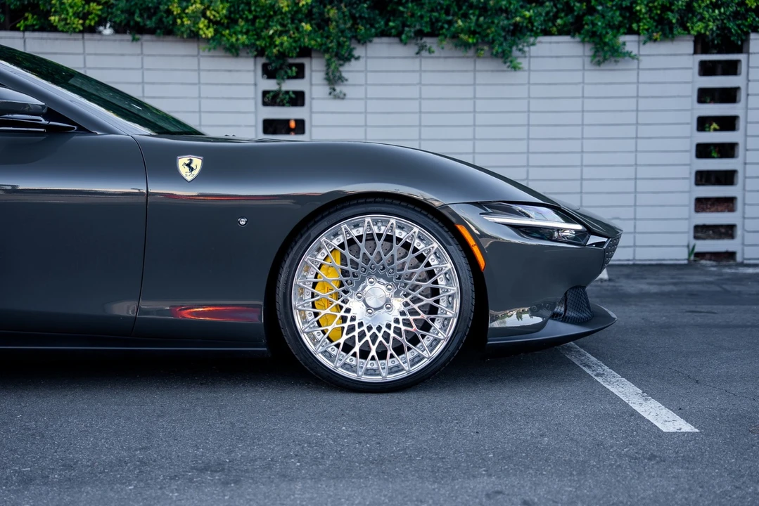 2024 Ferrari Roma Spider - Image 8 of 21