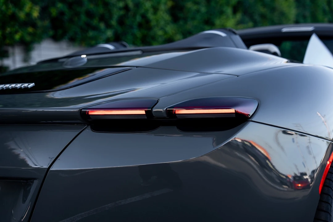 2024 Ferrari Roma Spider - Image 18 of 21