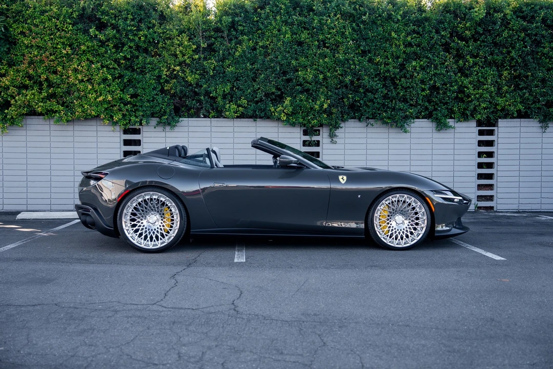 2024 Ferrari Roma Spider - Image 3 of 21