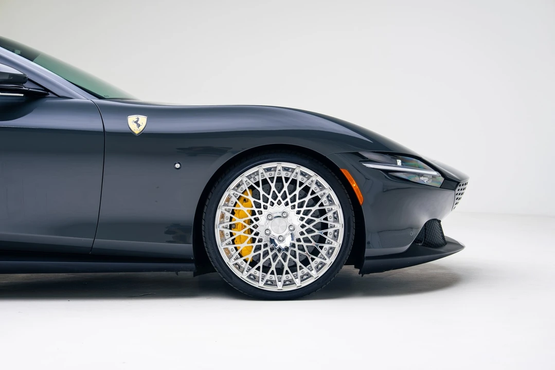 2024 Ferrari Roma Spider - Image 18 of 21