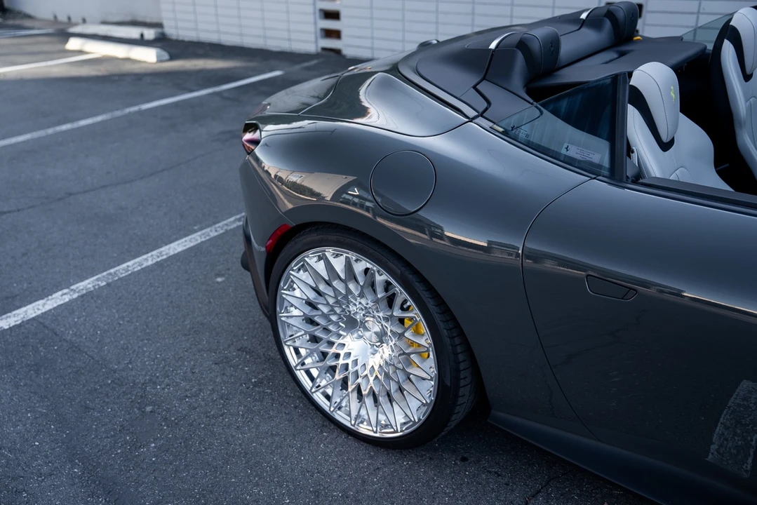 2024 Ferrari Roma Spider - Image 9 of 21