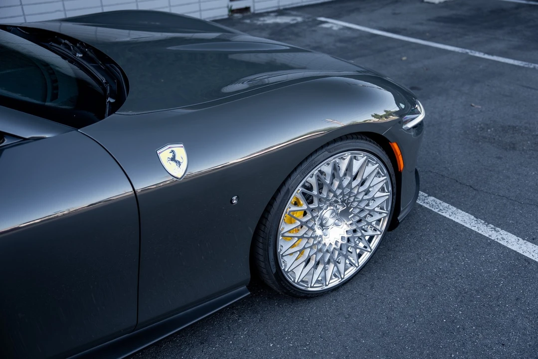 2024 Ferrari Roma Spider - Image 10 of 21