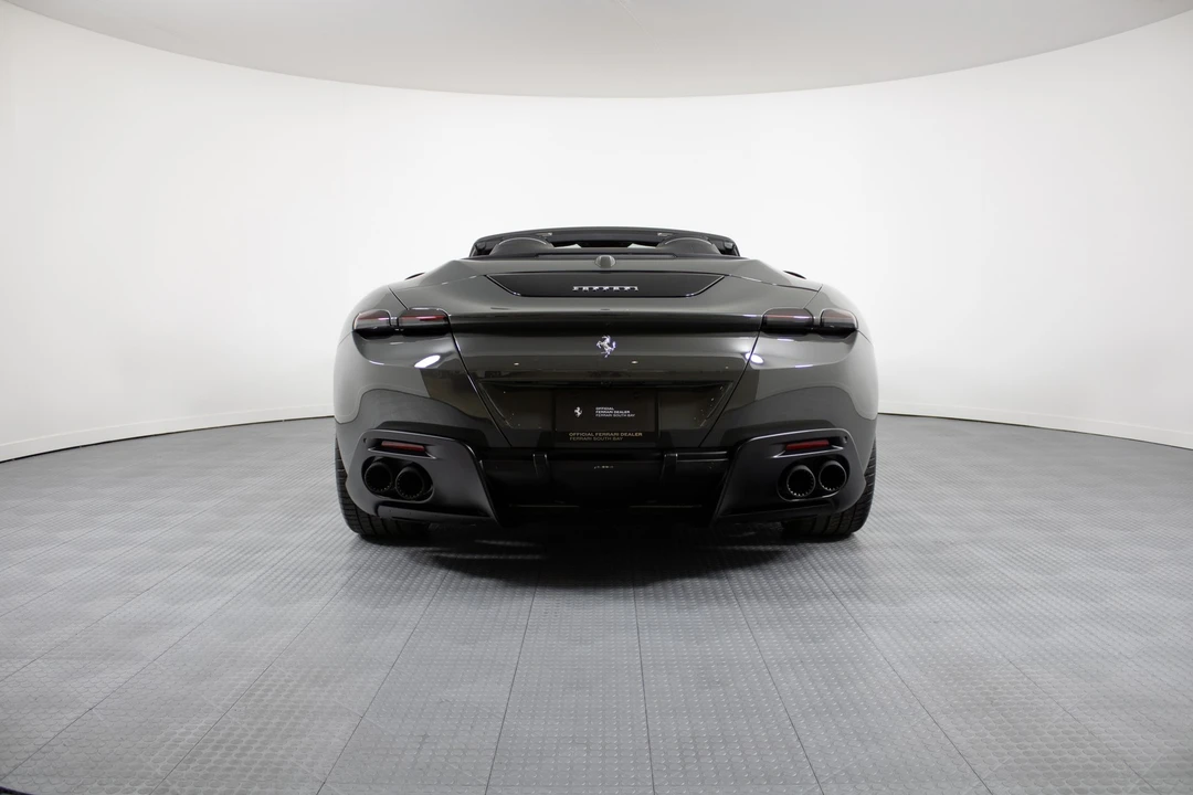 2024 Ferrari Roma Spider - Image 9 of 12