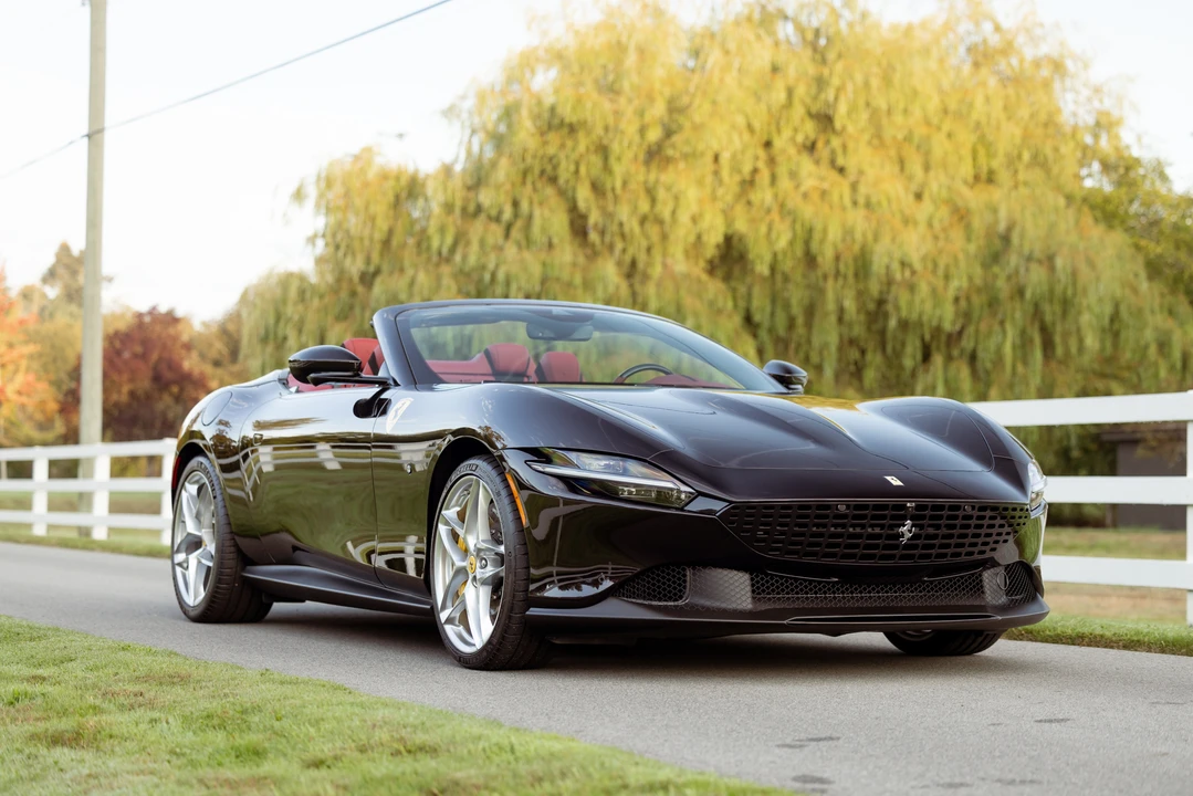 2024 Ferrari Roma Spider - Image 23 of 31