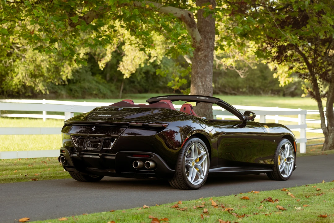 2024 Ferrari Roma Spider - Image 19 of 31
