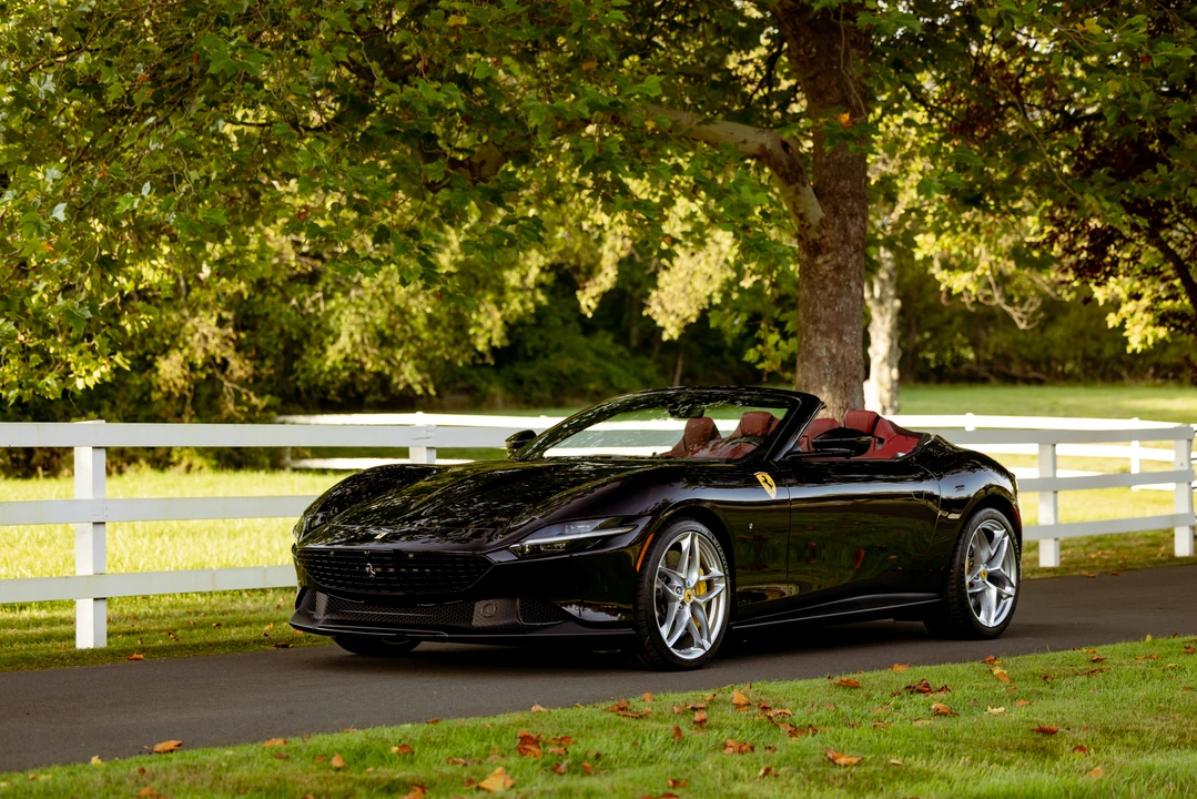 2024 Ferrari Roma Spider - Image 6 of 31