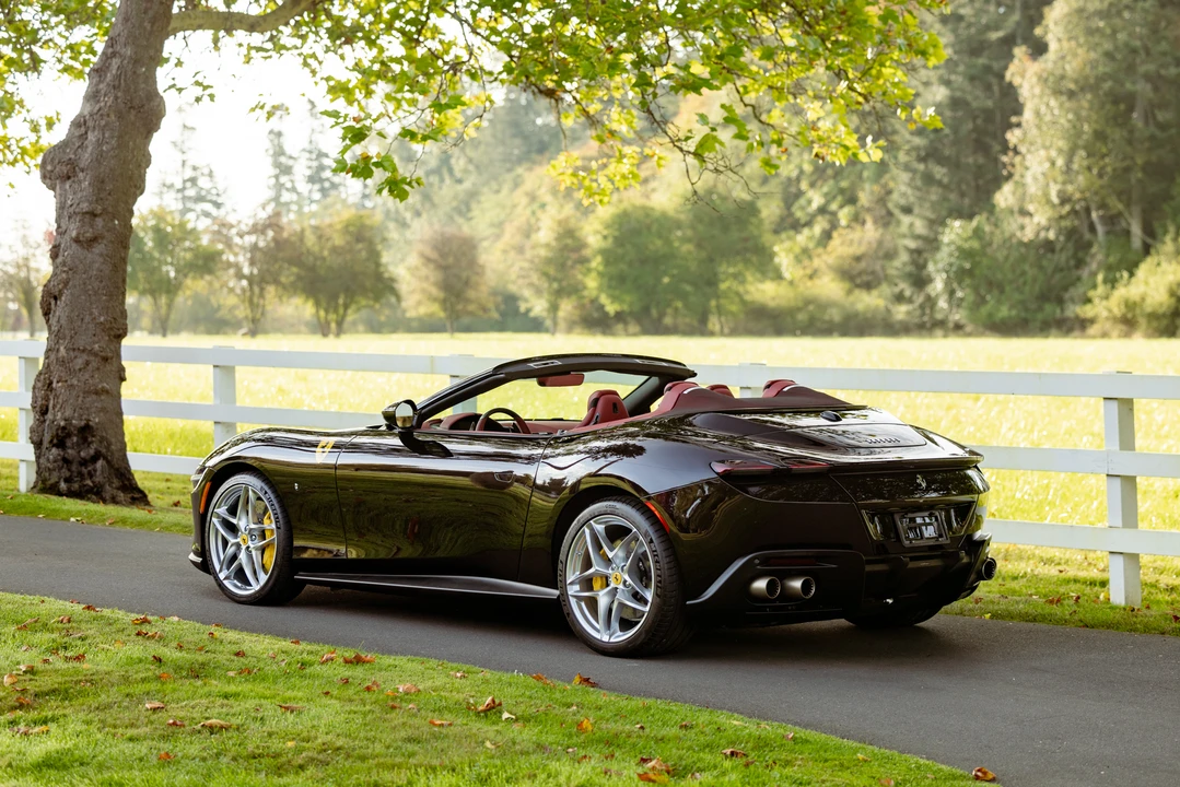 2024 Ferrari Roma Spider - Image 12 of 31