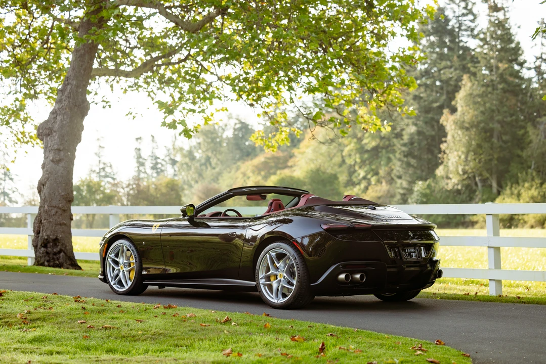 2024 Ferrari Roma Spider - Image 11 of 31