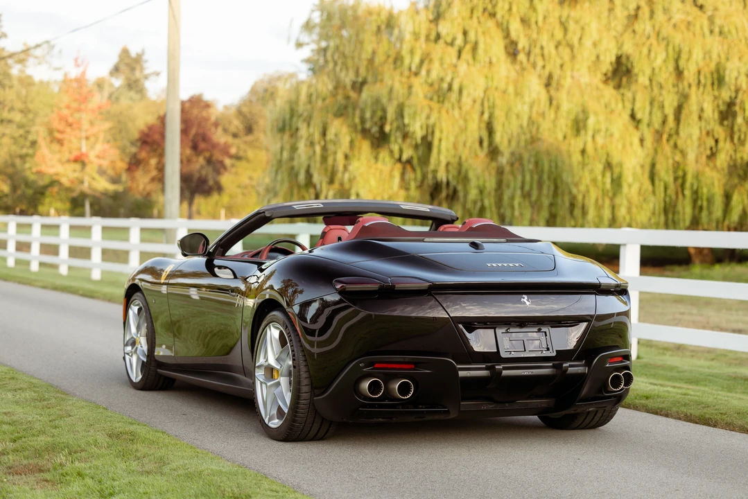 2024 Ferrari Roma Spider - Image 13 of 31