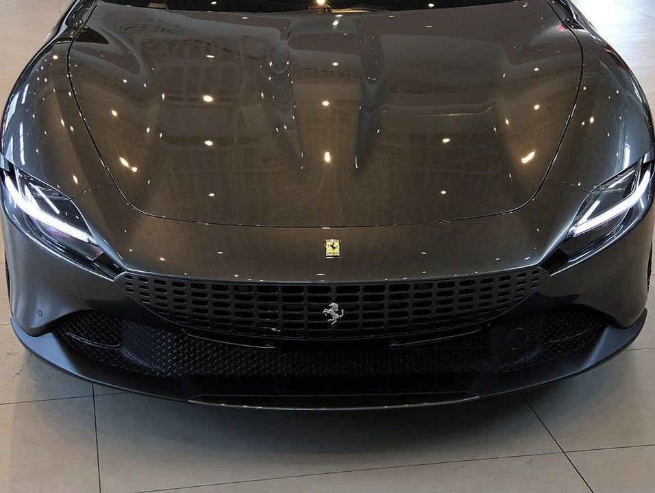 2024 Ferrari Roma Spider - Image 29 of 31