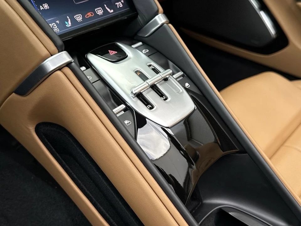 2024 Ferrari Roma Spider - Image 20 of 31