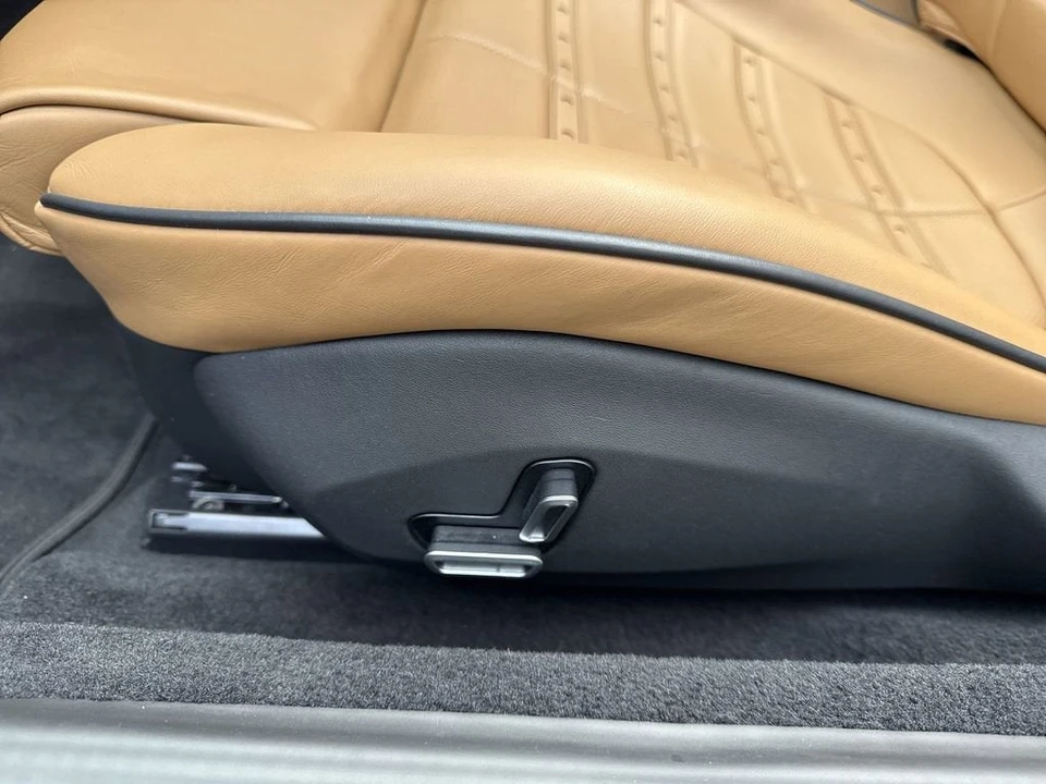2024 Ferrari Roma Spider - Image 12 of 31