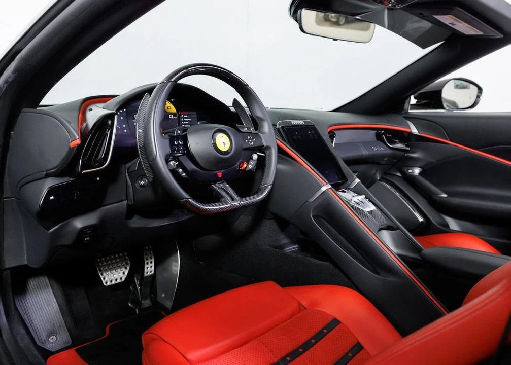 2024 Ferrari Roma Spider - Image 20 of 31